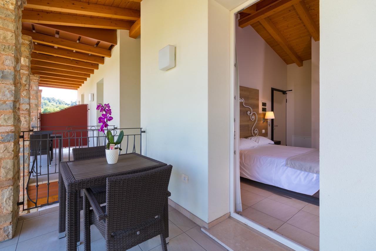 Agriturismo Corte Aurea Desenzano del Garda Luaran gambar