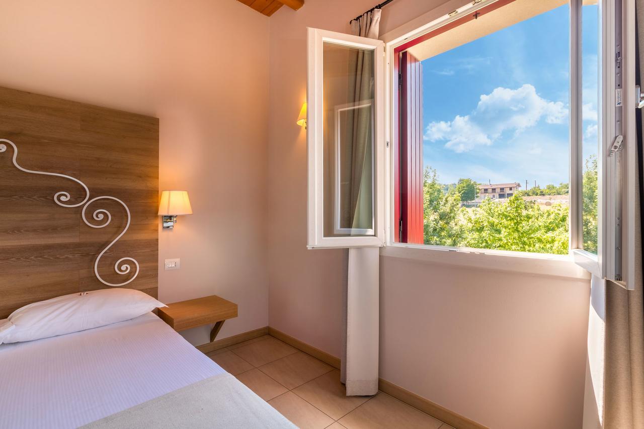 Agriturismo Corte Aurea Desenzano del Garda Luaran gambar
