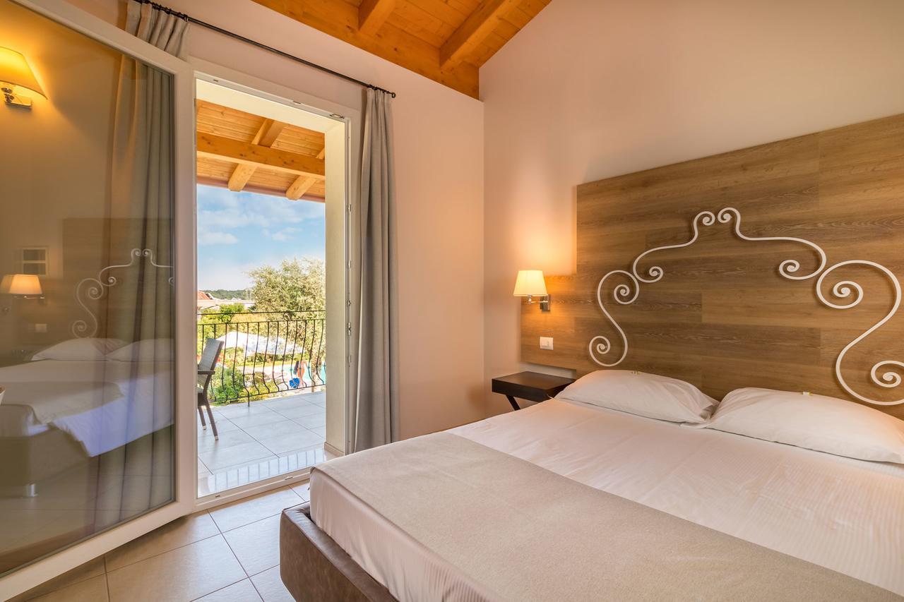 Agriturismo Corte Aurea Desenzano del Garda Luaran gambar