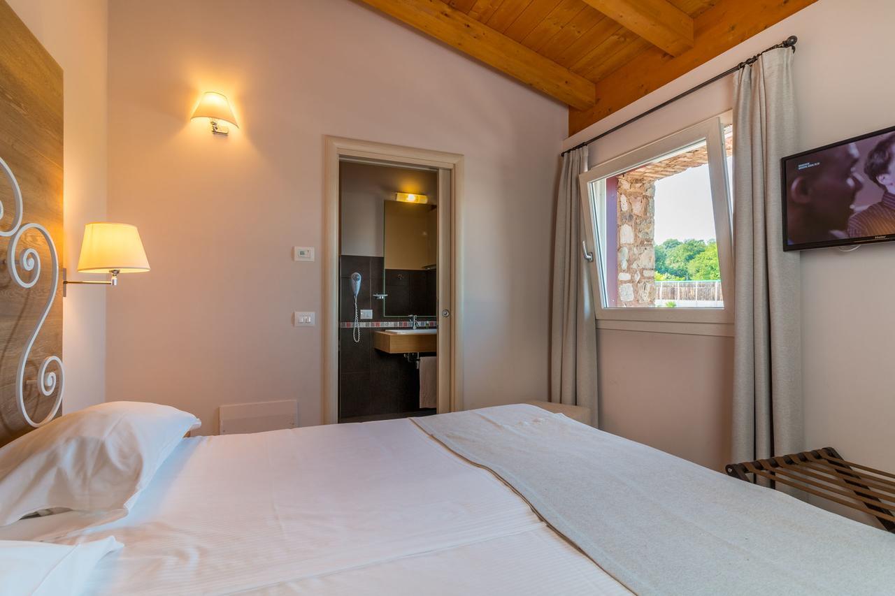 Agriturismo Corte Aurea Desenzano del Garda Luaran gambar