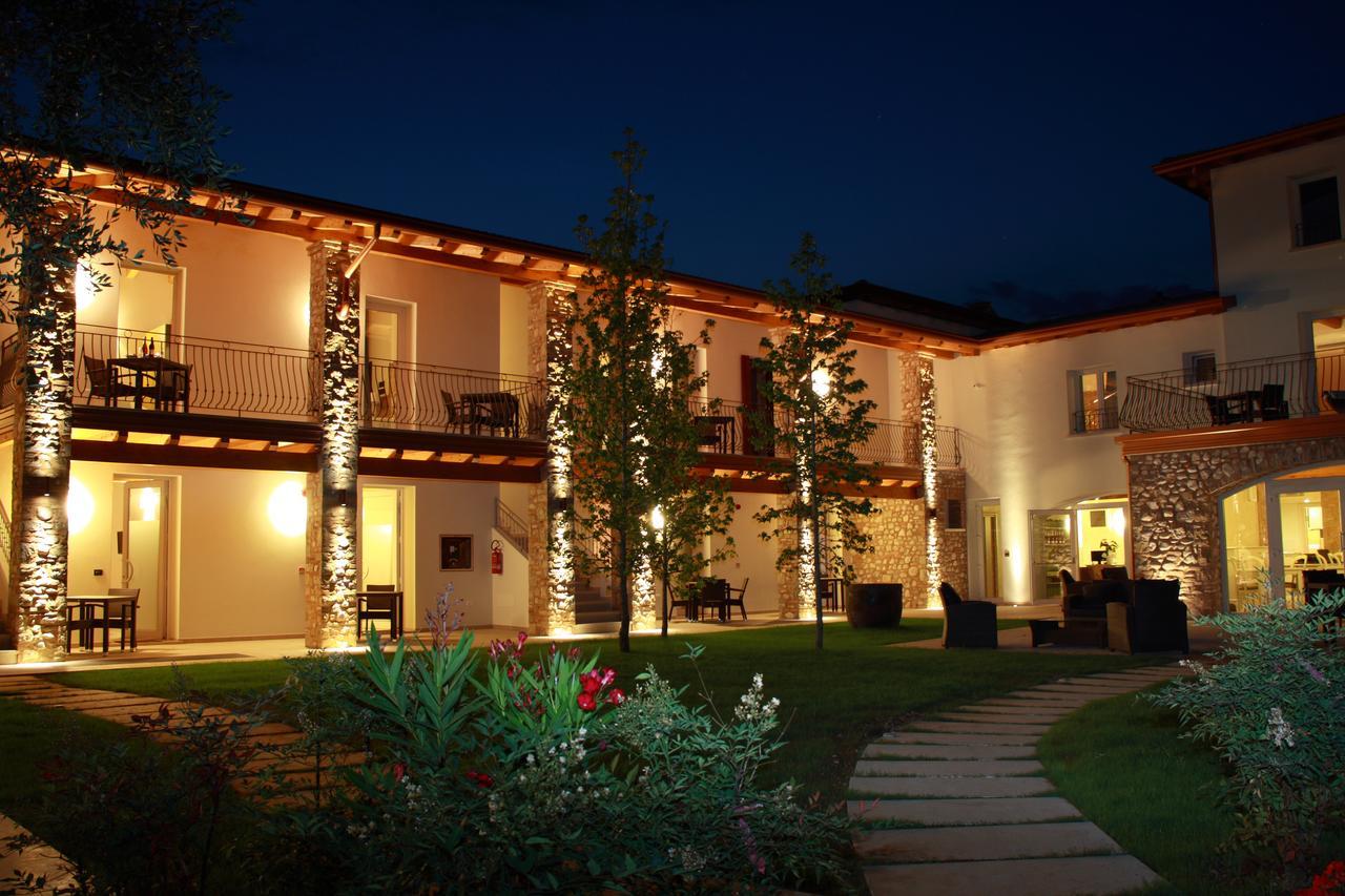 Agriturismo Corte Aurea Desenzano del Garda Luaran gambar