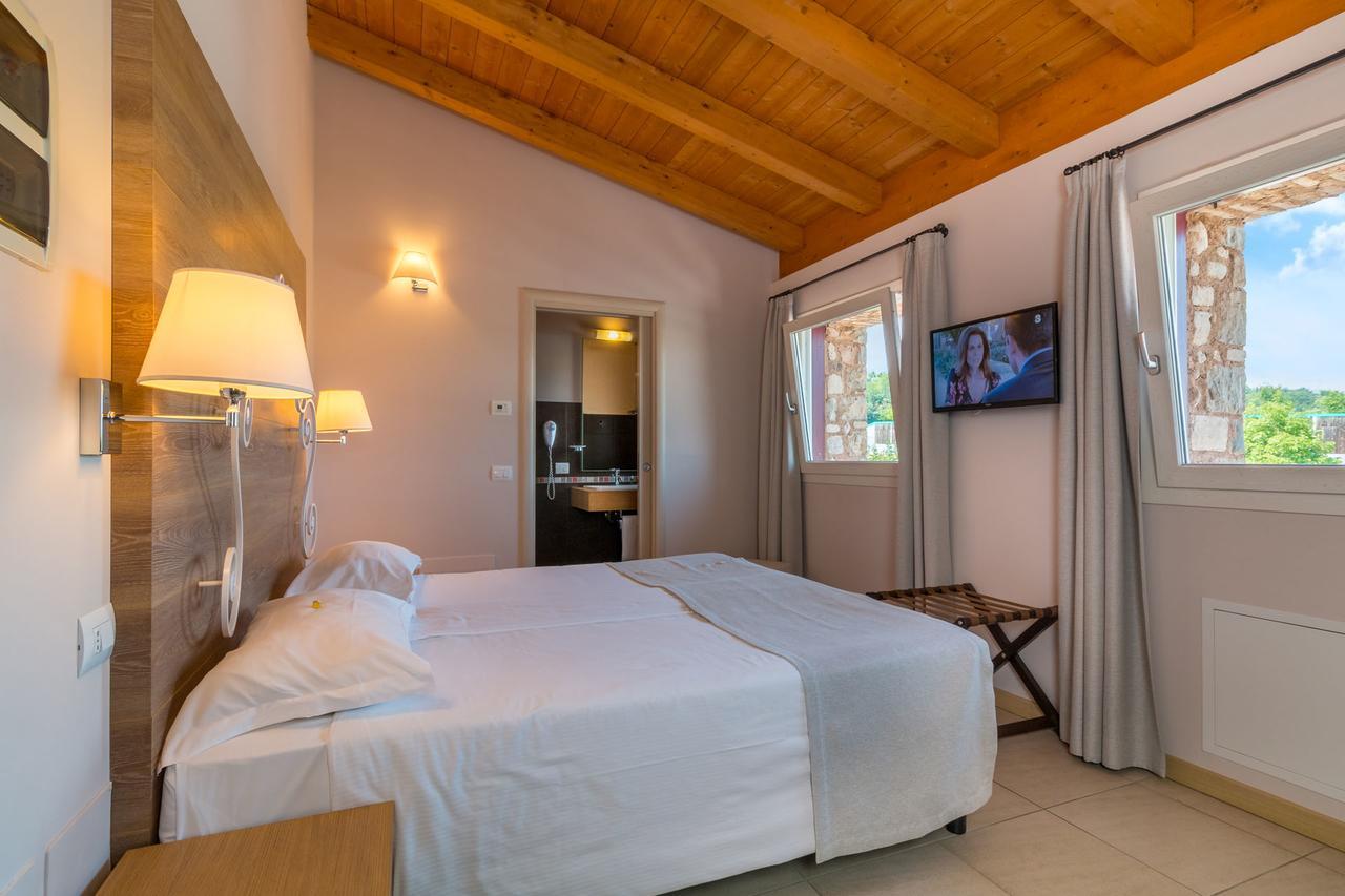 Agriturismo Corte Aurea Desenzano del Garda Luaran gambar