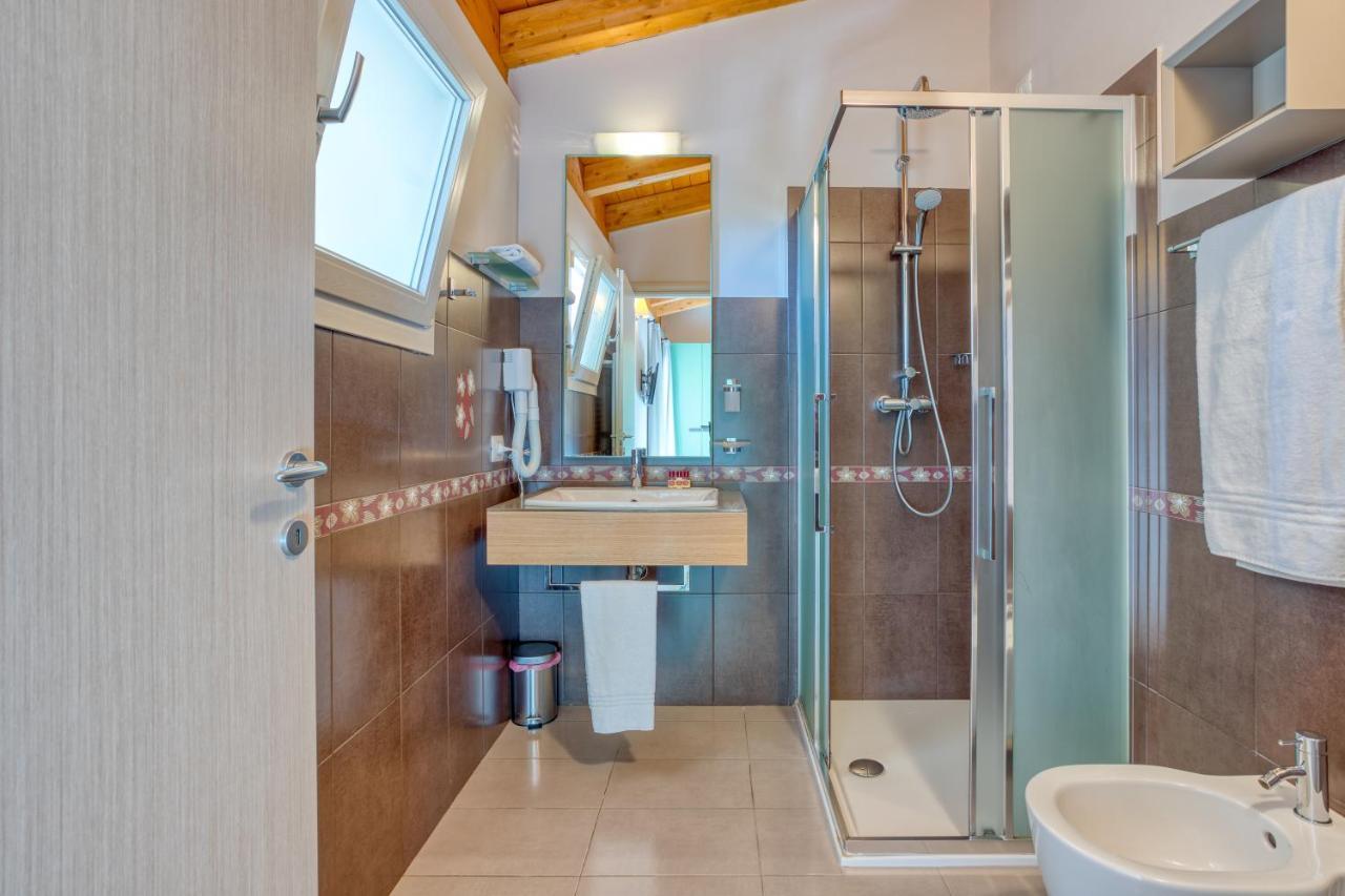 Agriturismo Corte Aurea Desenzano del Garda Luaran gambar