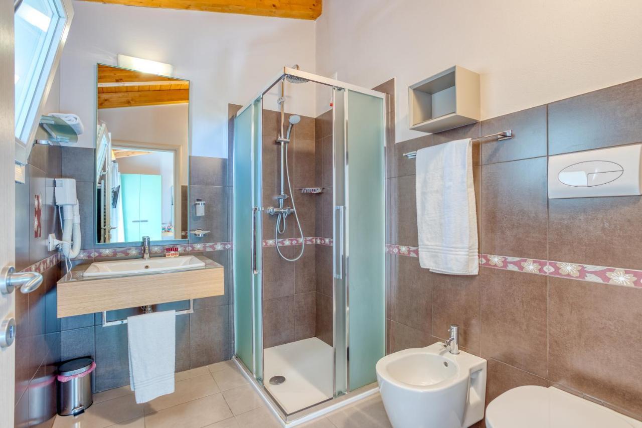 Agriturismo Corte Aurea Desenzano del Garda Luaran gambar
